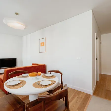 Orange House - Elegant Two-bedroom Rc E * Лиссабон