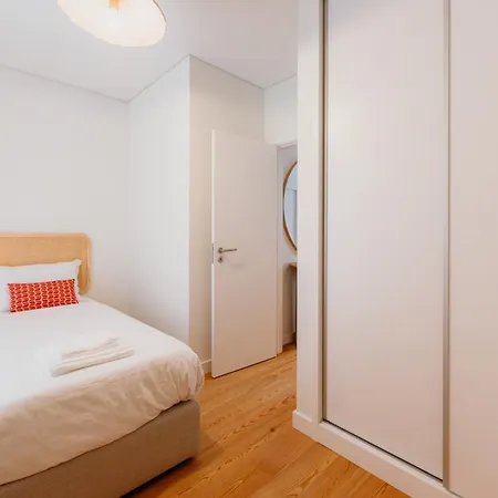 Orange House - Elegant Two-bedroom Rc E דירה *